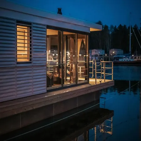 Hausboot In Peenemünde