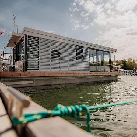 Hausboot In Peenemunde