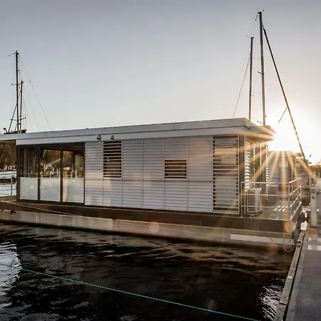 Floating Comfort In Hotel en barco Peenemunde