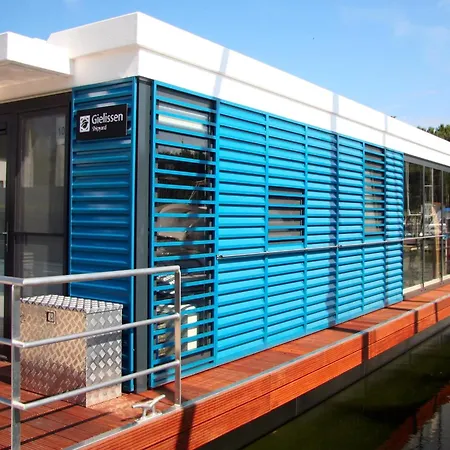 Floating Comfort In Hotel en barco *